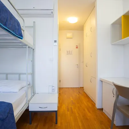 Hostel Kampus *